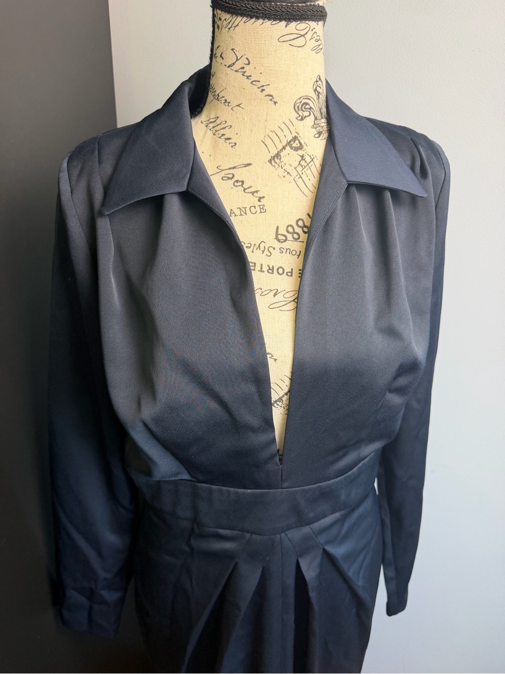Actualee V-neck long dress in dark blue, size IT 46 = US 10 NWT - Picture 2 of 16
